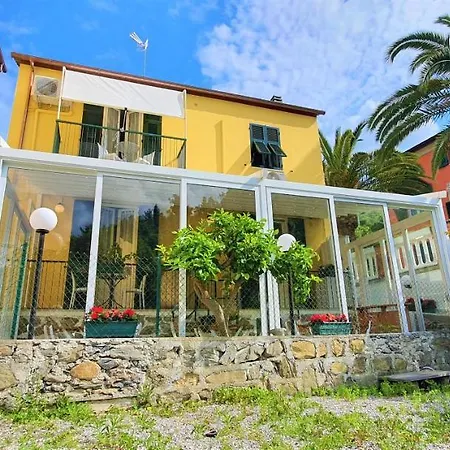 Le Quattro Stagioni ベッド・アンド・ブレックファスト 3*