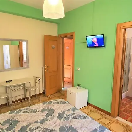 Le Quattro Stagioni 3* レヴァント